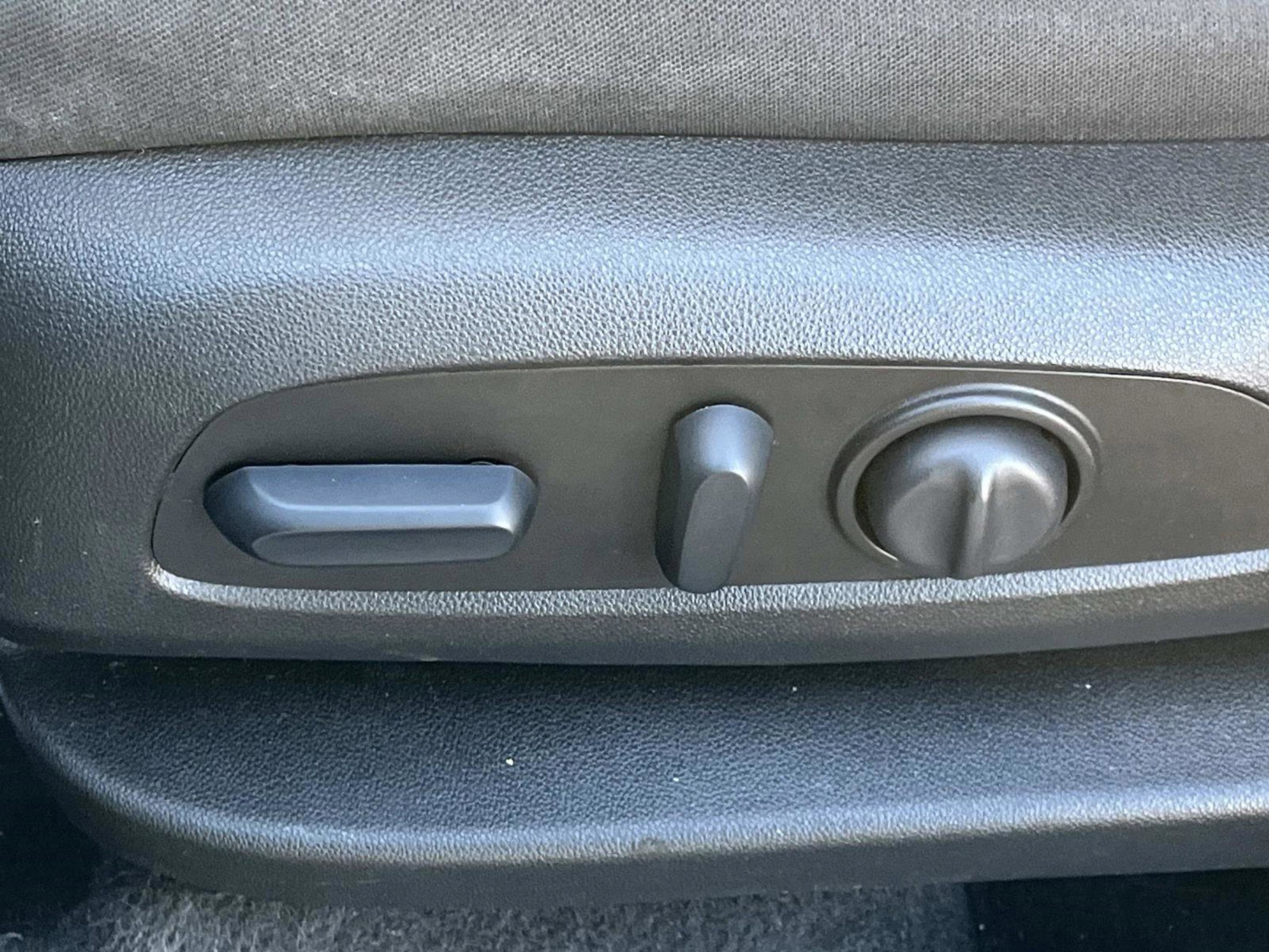 Used 2023 Chevrolet Equinox LT image 29