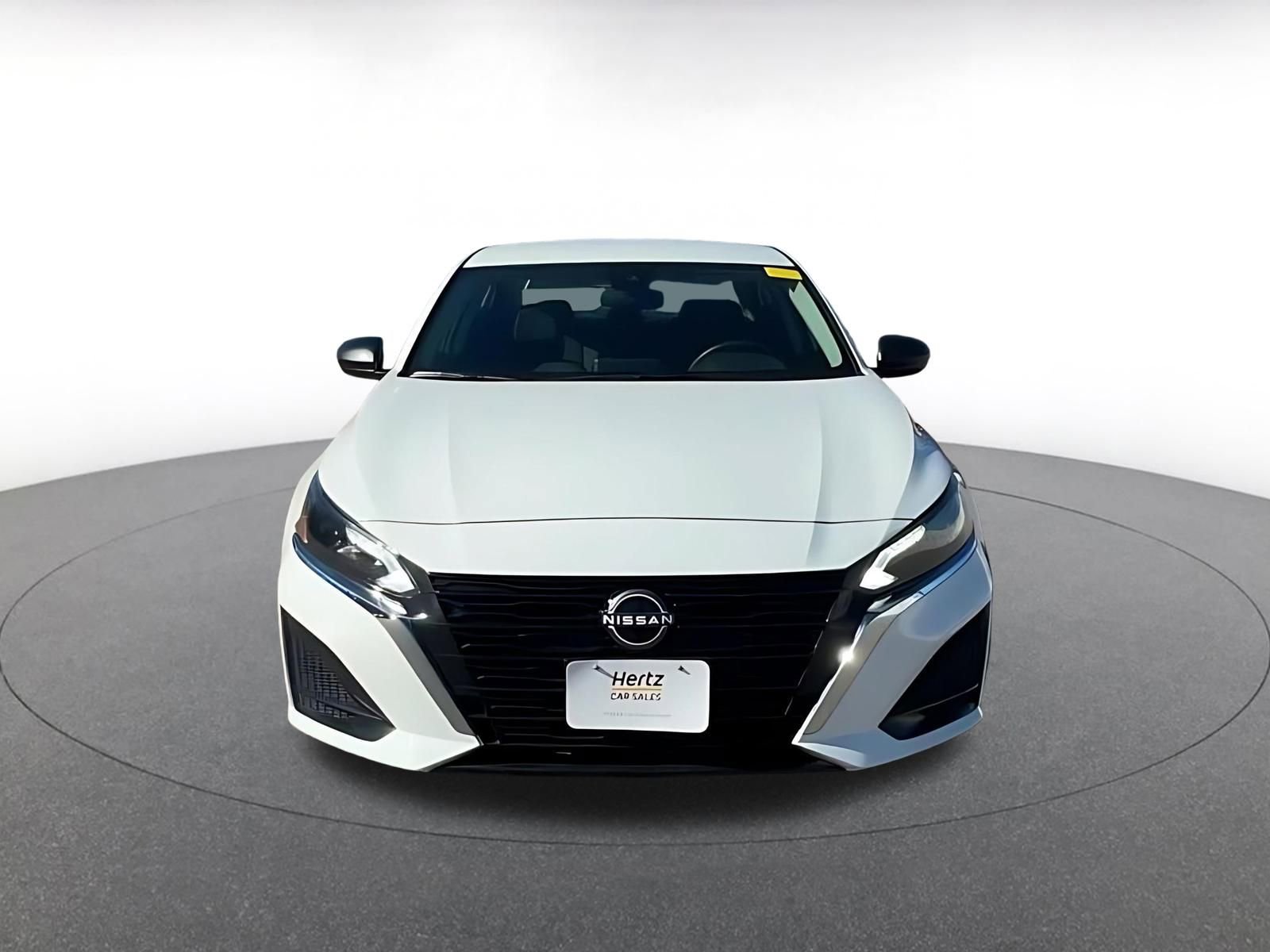 Used 2025 Nissan Altima 2.5 SV image 4