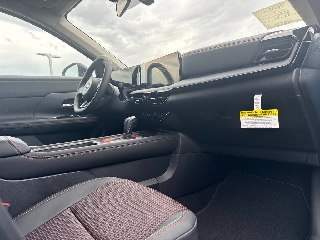 New 2026 Nissan Kicks SR w/ Cold Weather Package AWD/4WD image 18