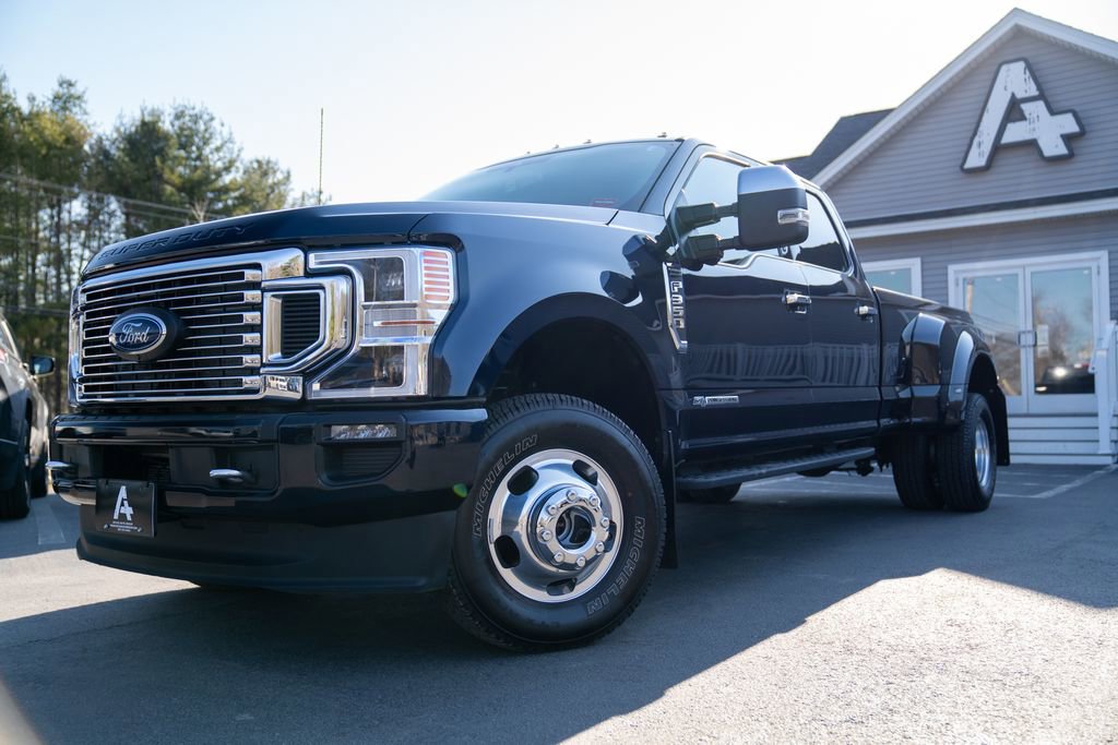Used 2022 Ford F350 Platinum image 1