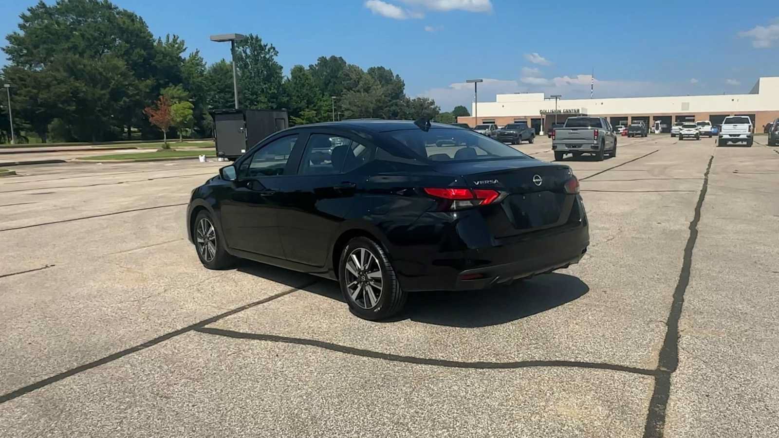 Used 2024 Nissan Versa SV FWD image 6