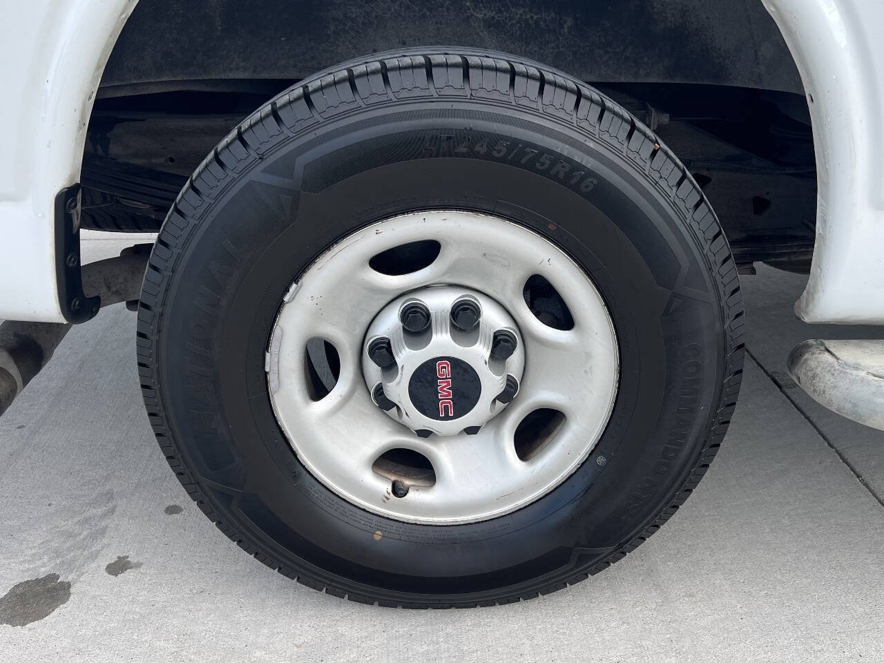 Used 2019 GMC Savana 2500 w/ Driver Convenience Package RWD image 18