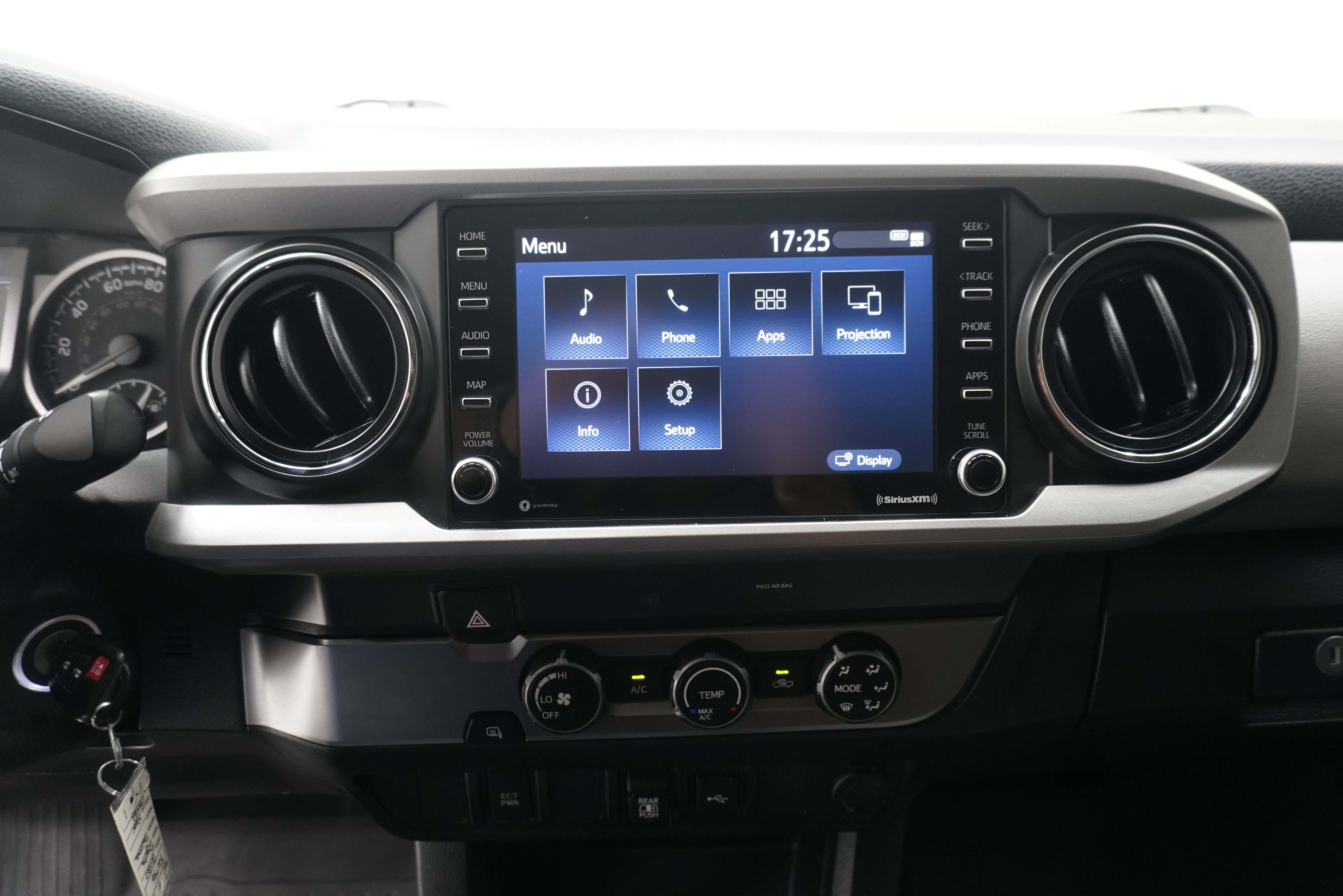 Used 2020 Toyota Tacoma SR5 RWD image 18