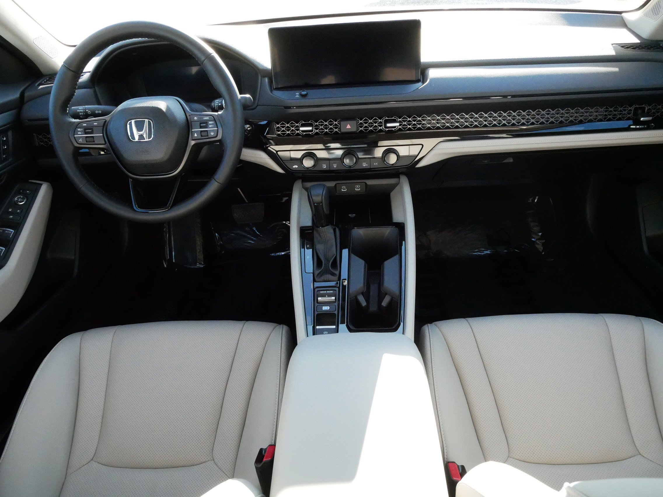 Certified 2025 Honda Accord EX-L image 10