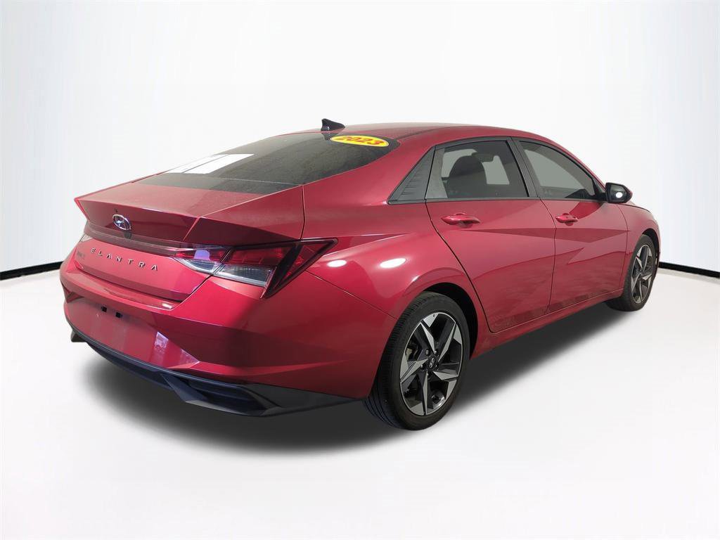 Certified 2023 Hyundai Elantra SEL w/ Convenience Package image 5