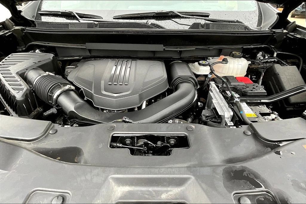 Used 2024 GMC Acadia Elevation image 12