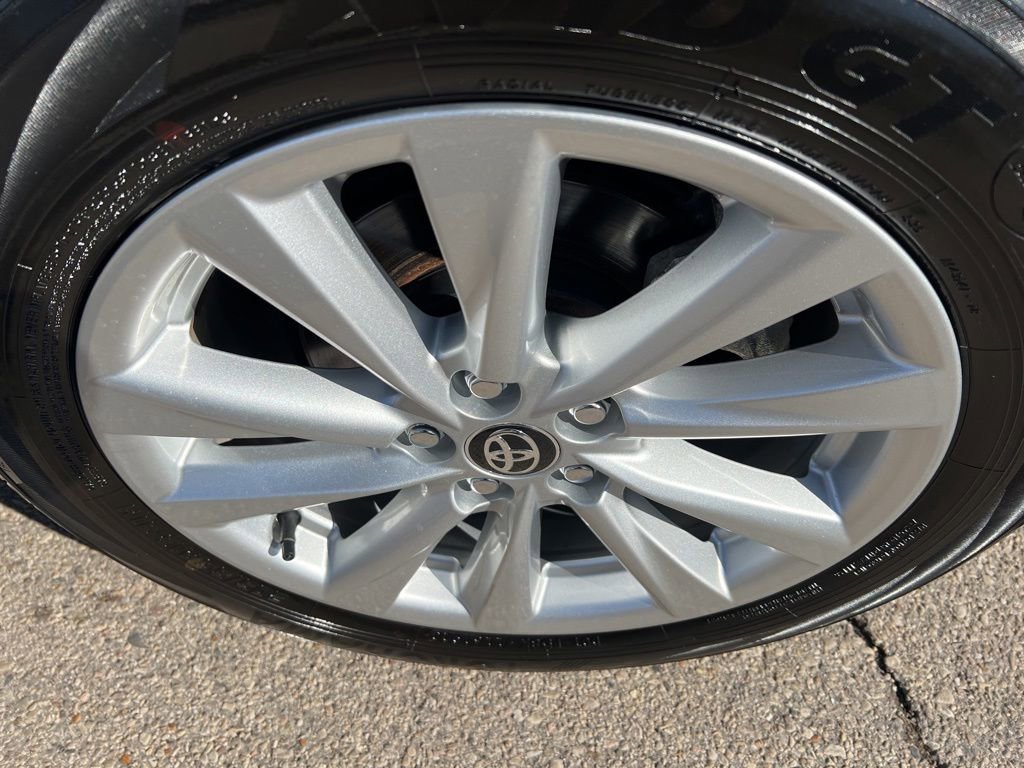 Used 2023 Toyota Corolla LE image 40