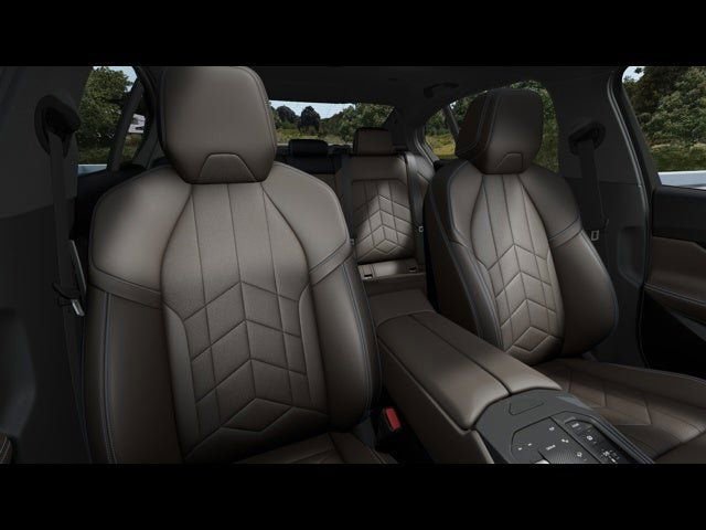 Used 2025 BMW 530i xDrive w/ Premium Package image 12