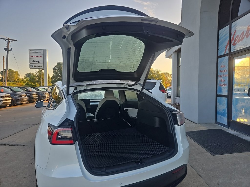 Used 2021 Tesla Model Y Long Range AWD/4WD image 26