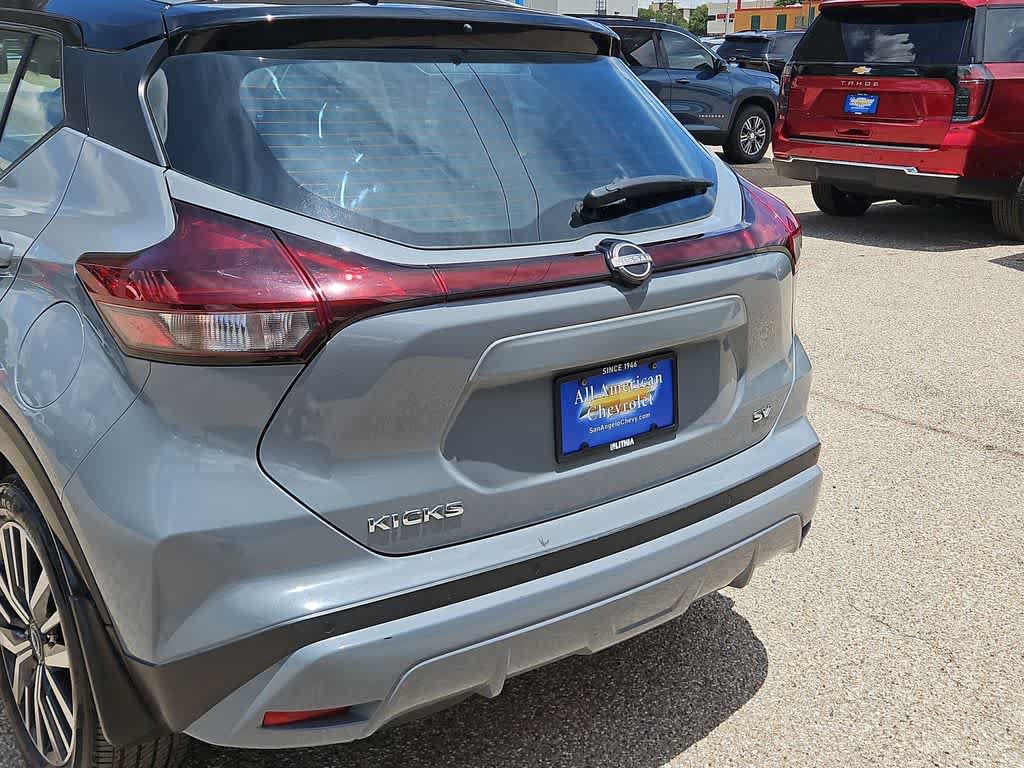 Used 2023 Nissan Kicks SV FWD image 23