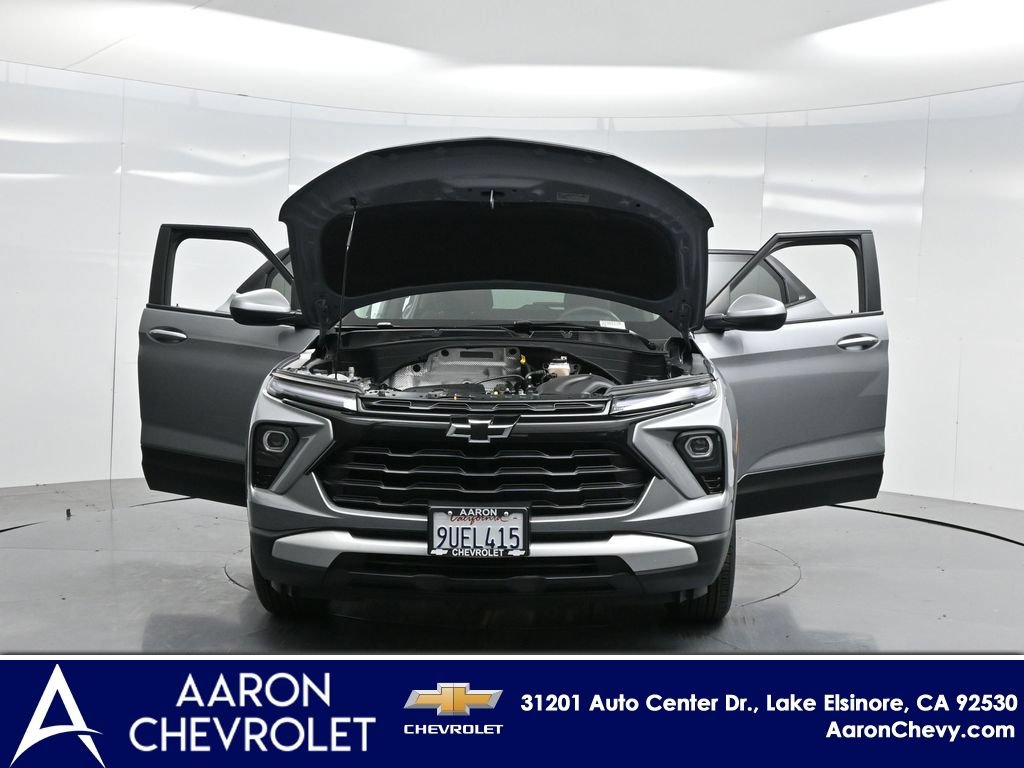 New 2025 Chevrolet TrailBlazer LT w/ Convenience Package FWD image 38