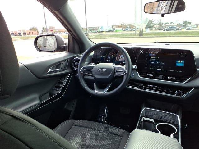 Used 2025 Chevrolet Equinox LT image 6