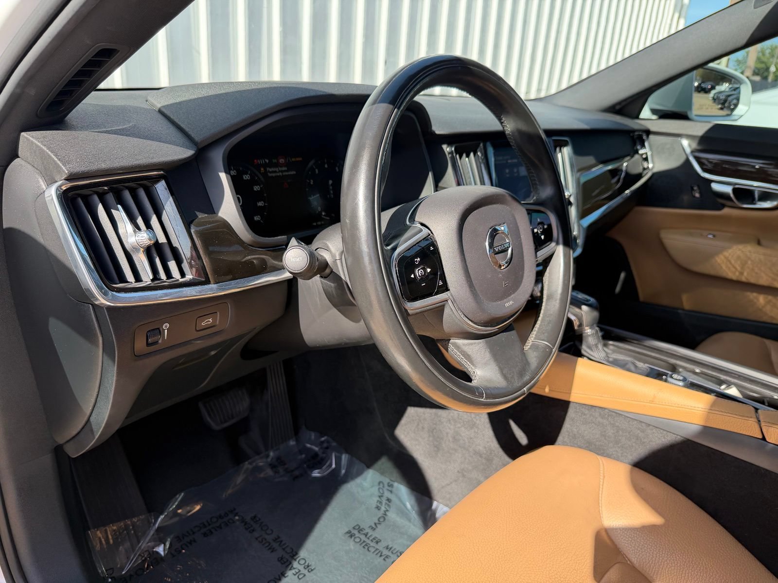 Used 2018 Volvo S90 T5 Momentum w/ Convenience Package AWD/4WD image 17