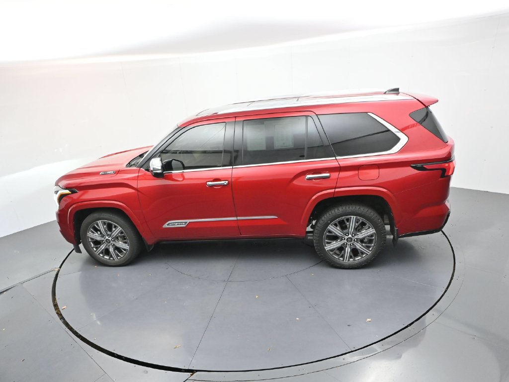 Used 2023 Toyota Sequoia Capstone AWD/4WD image 29