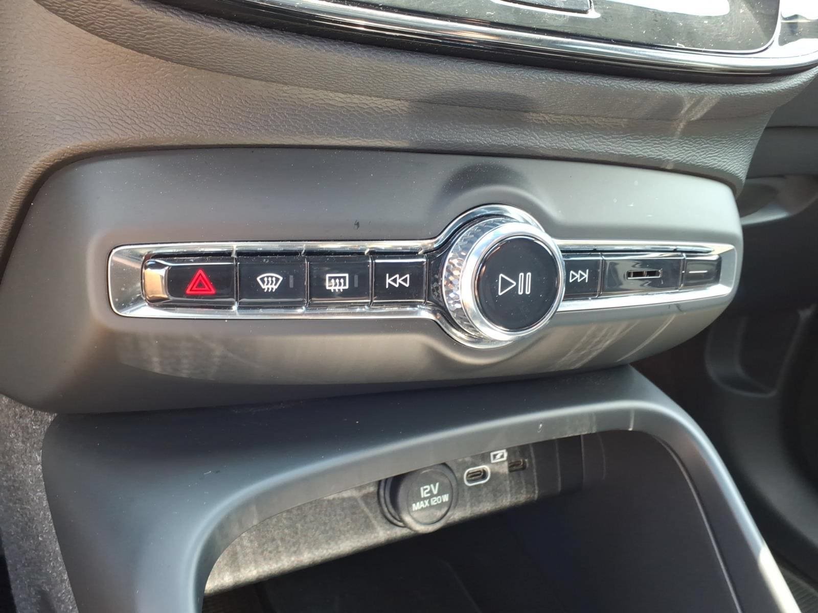 Certified 2023 Volvo C40 P8 Recharge Ultimate AWD/4WD image 15