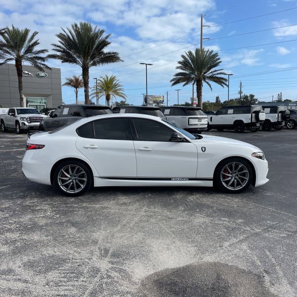 Used 2024 Alfa Romeo Giulia Sprint image 8