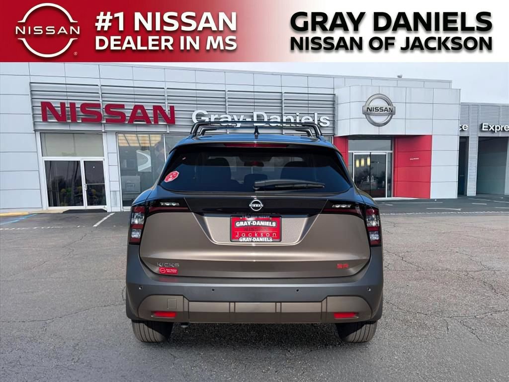 New 2026 Nissan Kicks SR w/ Cold Weather Package FWD image 4