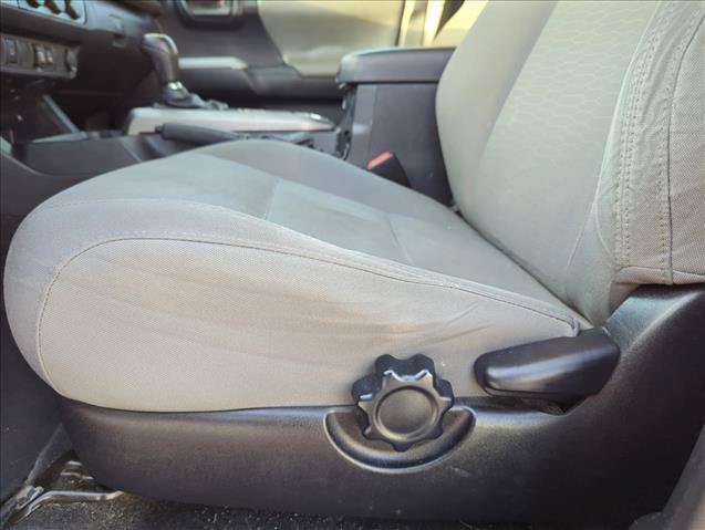 Used 2019 Toyota Tacoma SR5 RWD image 11