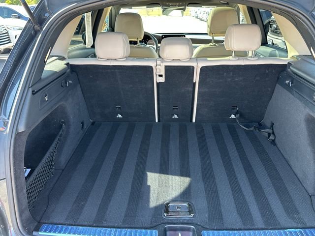 Used 2021 Mercedes-Benz GLC 300 4MATIC w/ Driver Assistance Package image 12