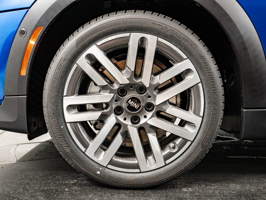 New 2026 MINI Cooper 2-Door Hardtop FWD image 13