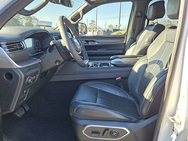 Used 2024 Jeep Wagoneer Series II image 3