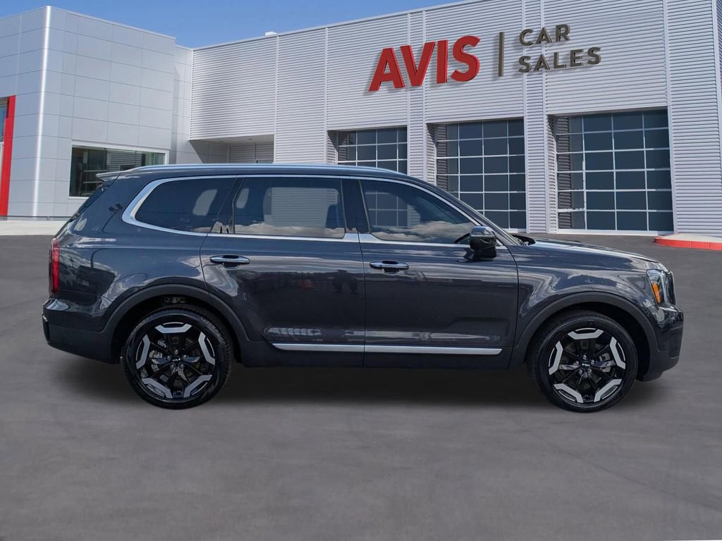Used 2025 Kia Telluride S image 5