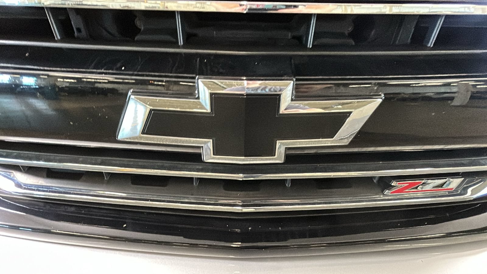 Used 2018 Chevrolet Silverado 1500 LT w/ Redline Edition AWD/4WD image 10