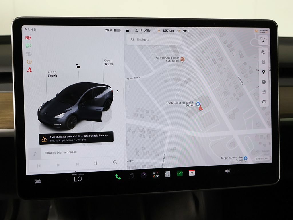 Used 2023 Tesla Model Y AWD image 40