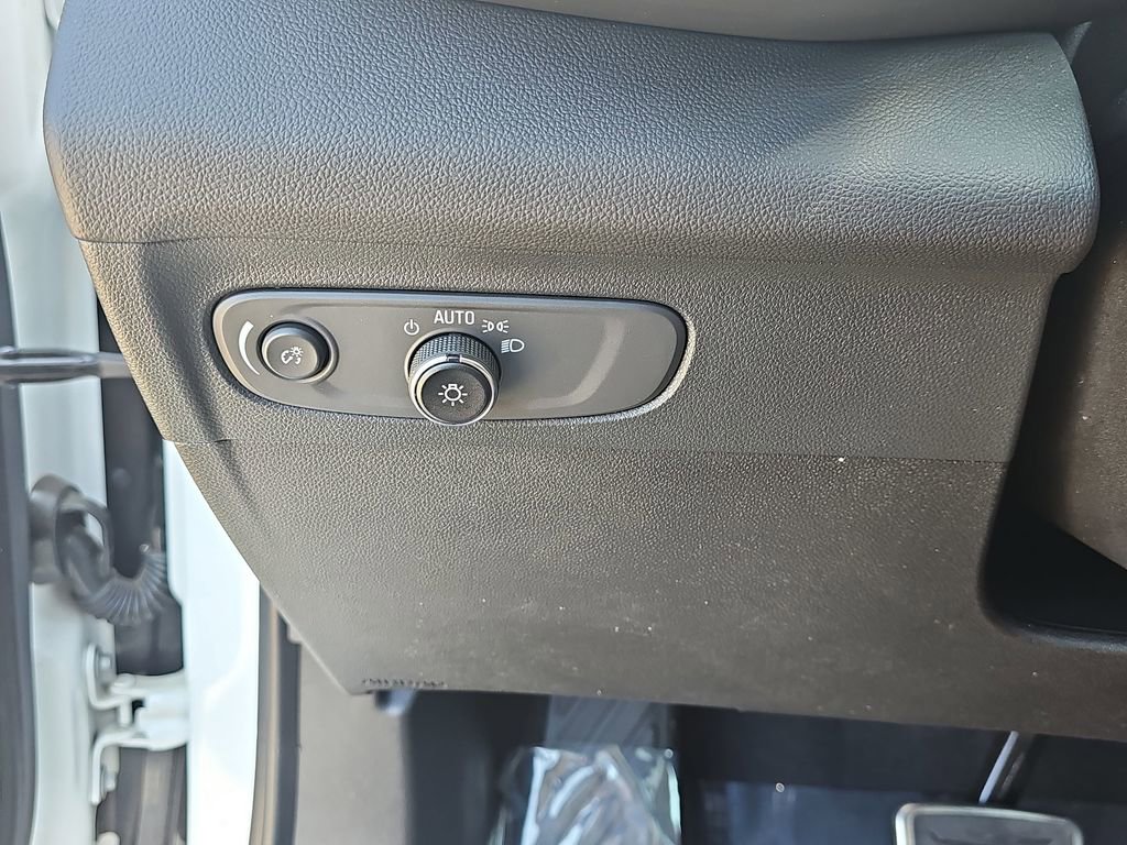 Used 2023 Buick Envision Essence w/ Sport Touring Package AWD/4WD image 31
