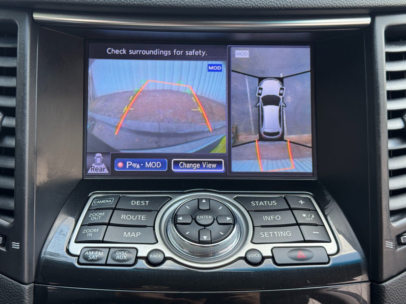 Used 2014 INFINITI QX70 2WD w/ Premium Package image 29