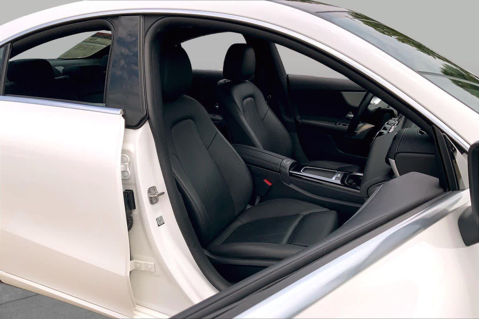 Used 2025 Mercedes-Benz CLA 250 image 9