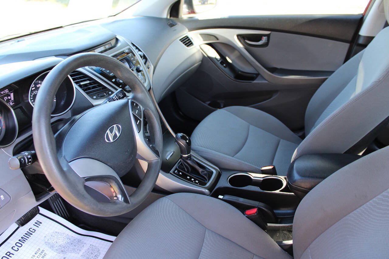 Used 2015 Hyundai Elantra SE FWD image 20