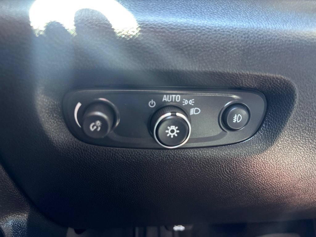 Used 2021 Chevrolet Traverse RS AWD/4WD image 31
