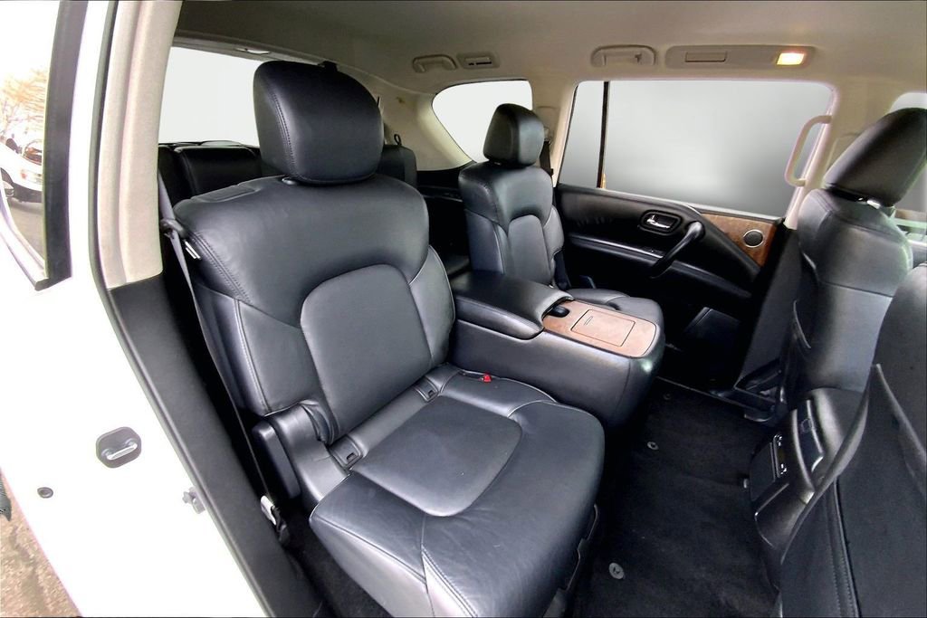 Used 2024 Nissan Armada SL w/ Captain's Chairs Package image 17