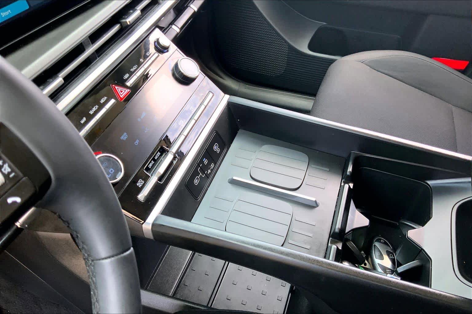 Certified 2026 Hyundai Santa Fe SE FWD image 17