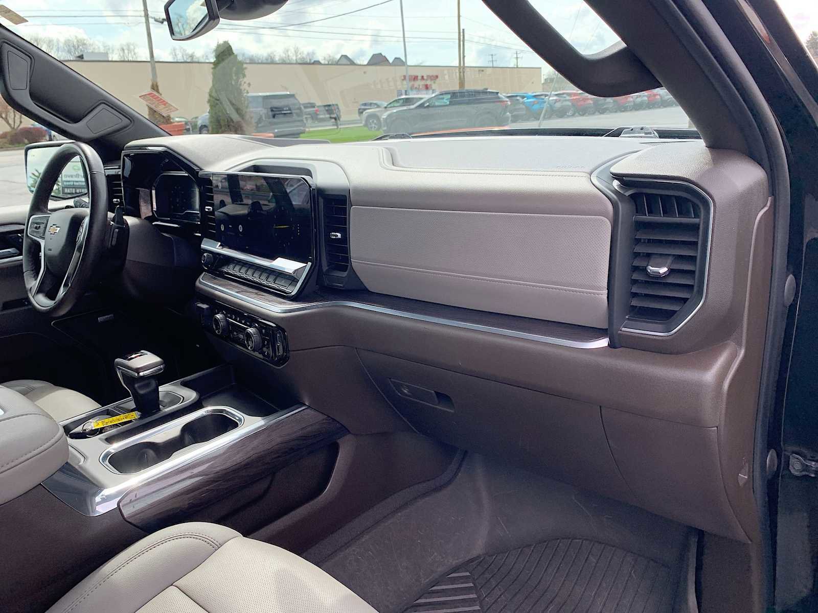 Used 2022 Chevrolet Silverado 1500 LTZ image 28