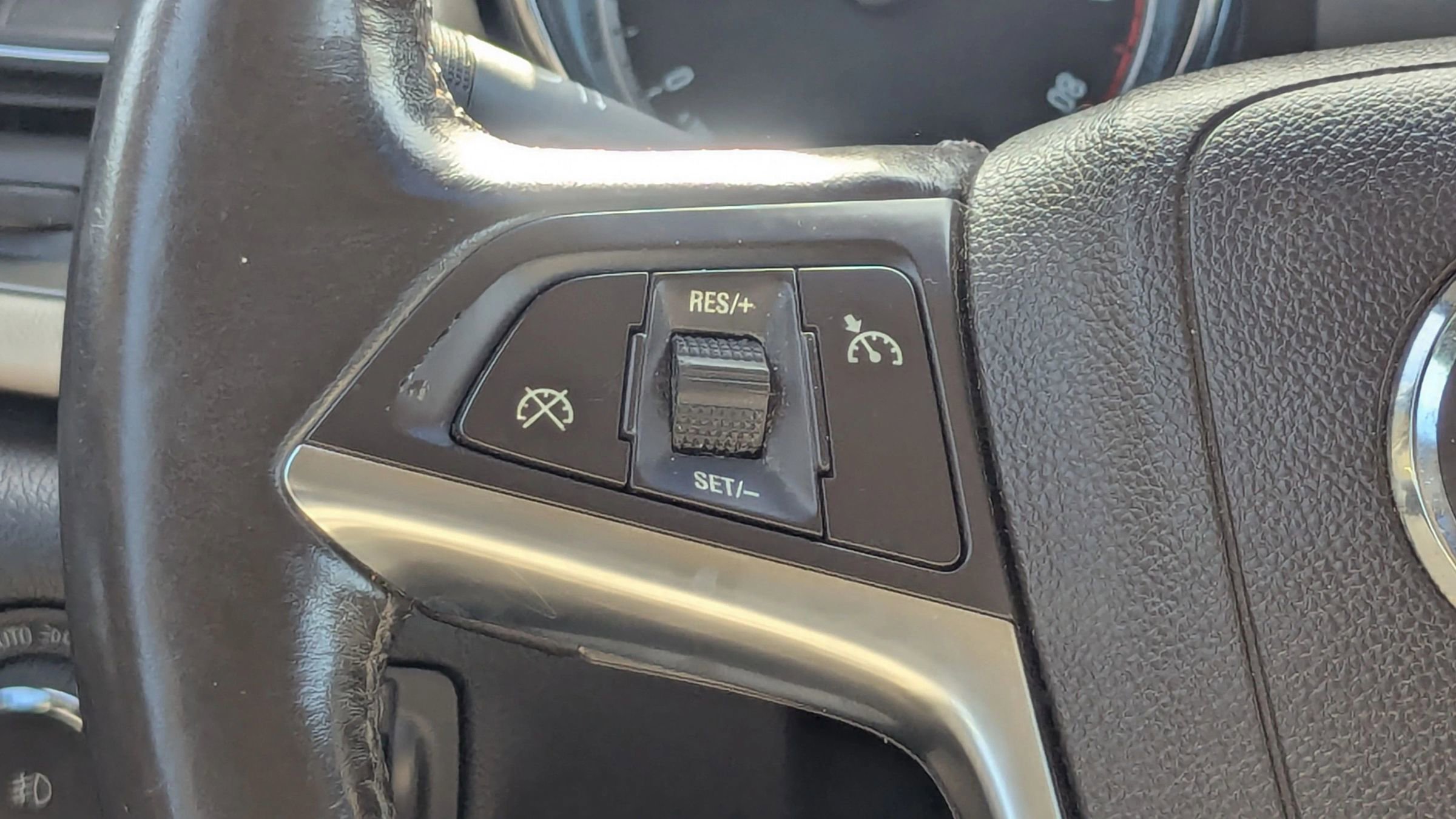 Used 2012 Buick Verano Leather FWD image 20