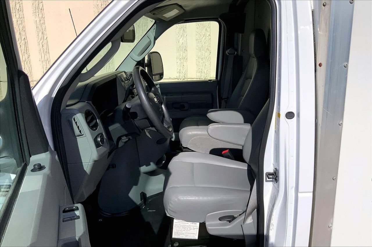 Used 2022 Ford E-350 and Econoline 350 Super Duty RWD image 15