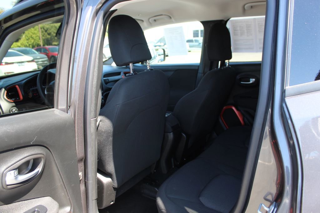 Used 2018 Jeep Renegade Sport w/ Power & Air Group image 14