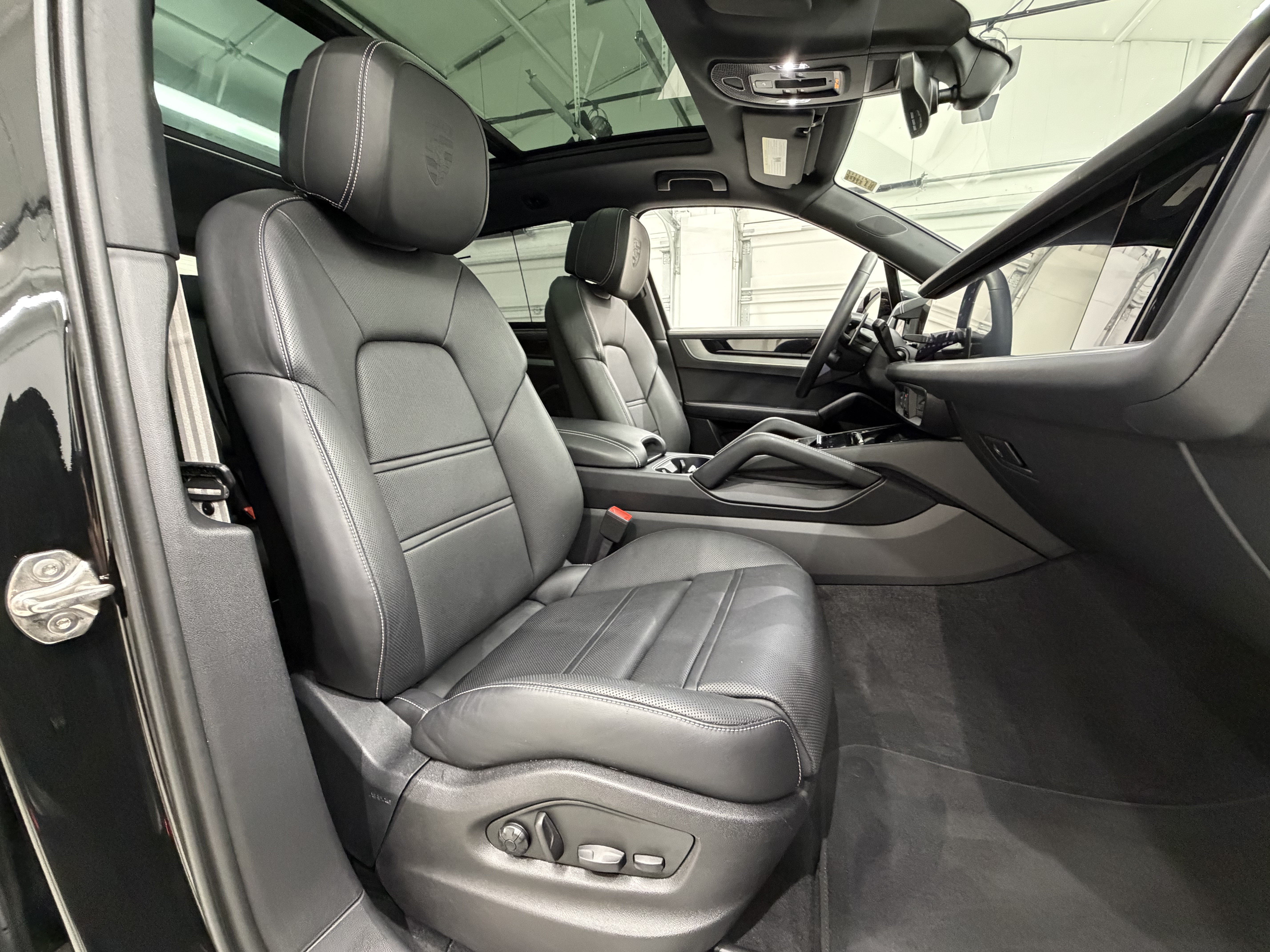 Certified 2026 Porsche Cayenne S AWD/4WD image 24