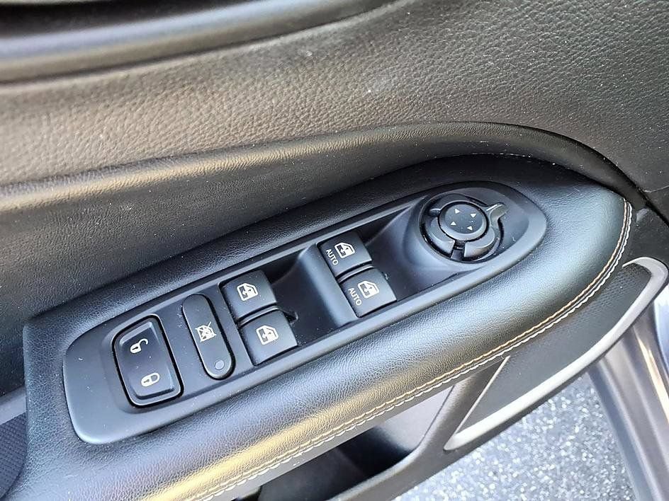 Used 2019 Jeep Compass Latitude AWD/4WD image 11