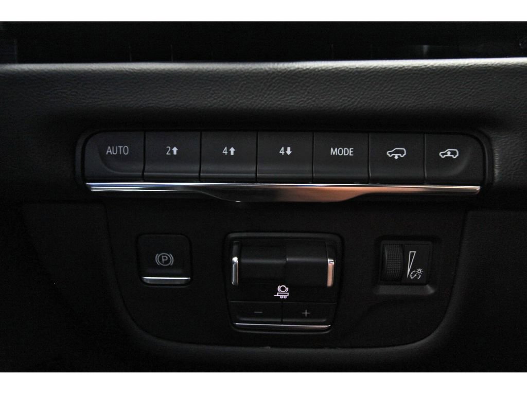 Certified 2025 Cadillac Escalade ESV Premium Luxury w/ Touring Package image 11