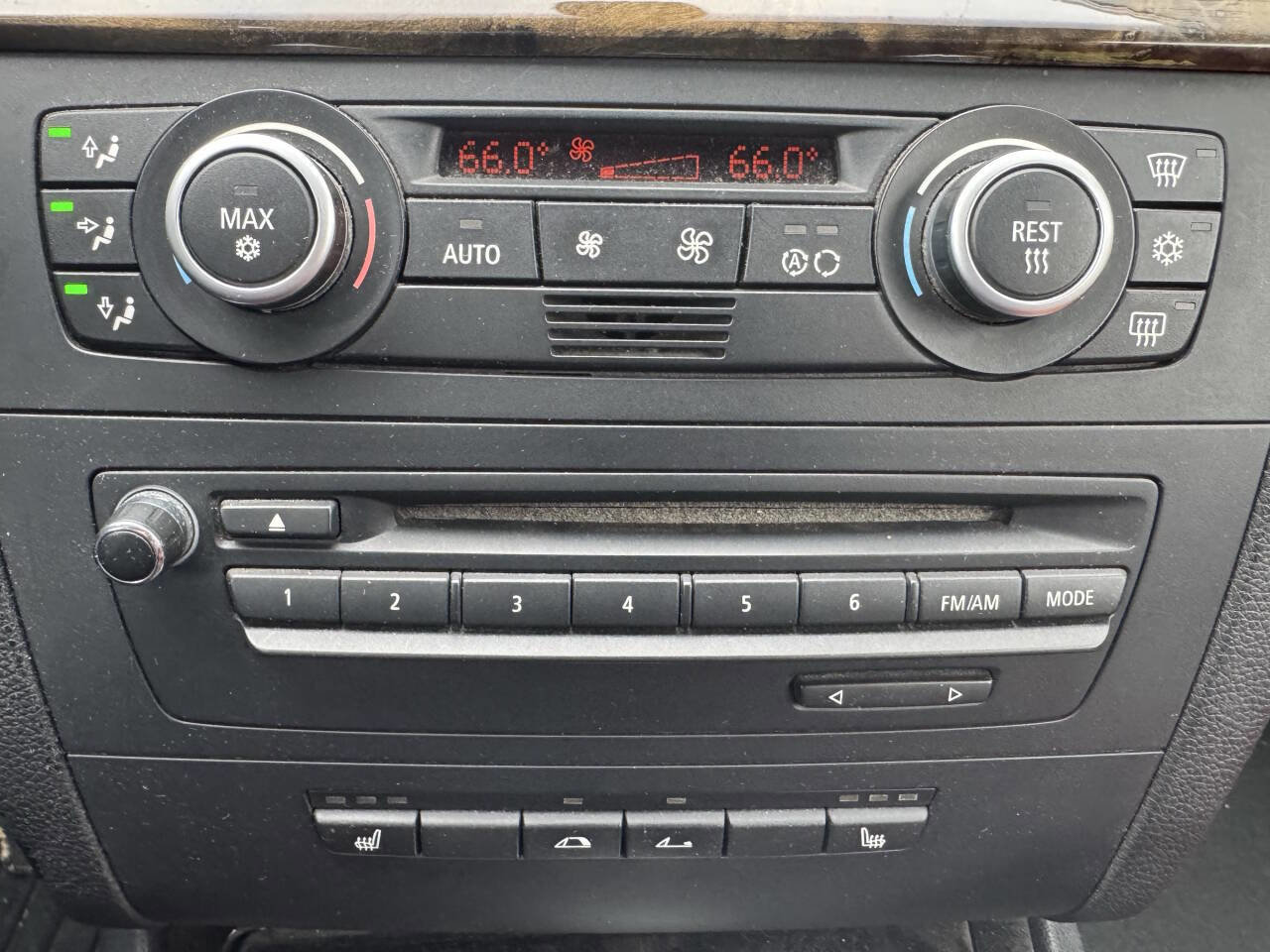 Used 2009 BMW 128i Convertible image 13