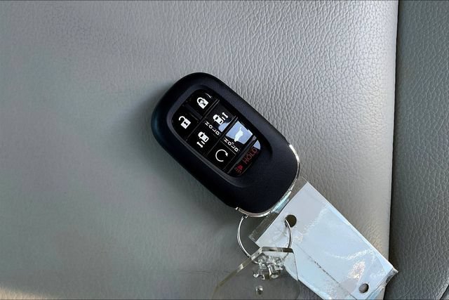 Used 2025 Honda Odyssey Touring image 38