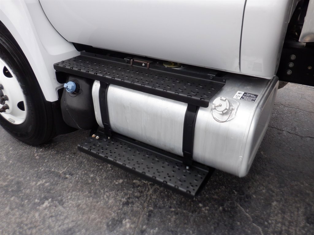 Used 2022 Ford F650 2WD Regular Cab Super Duty image 13