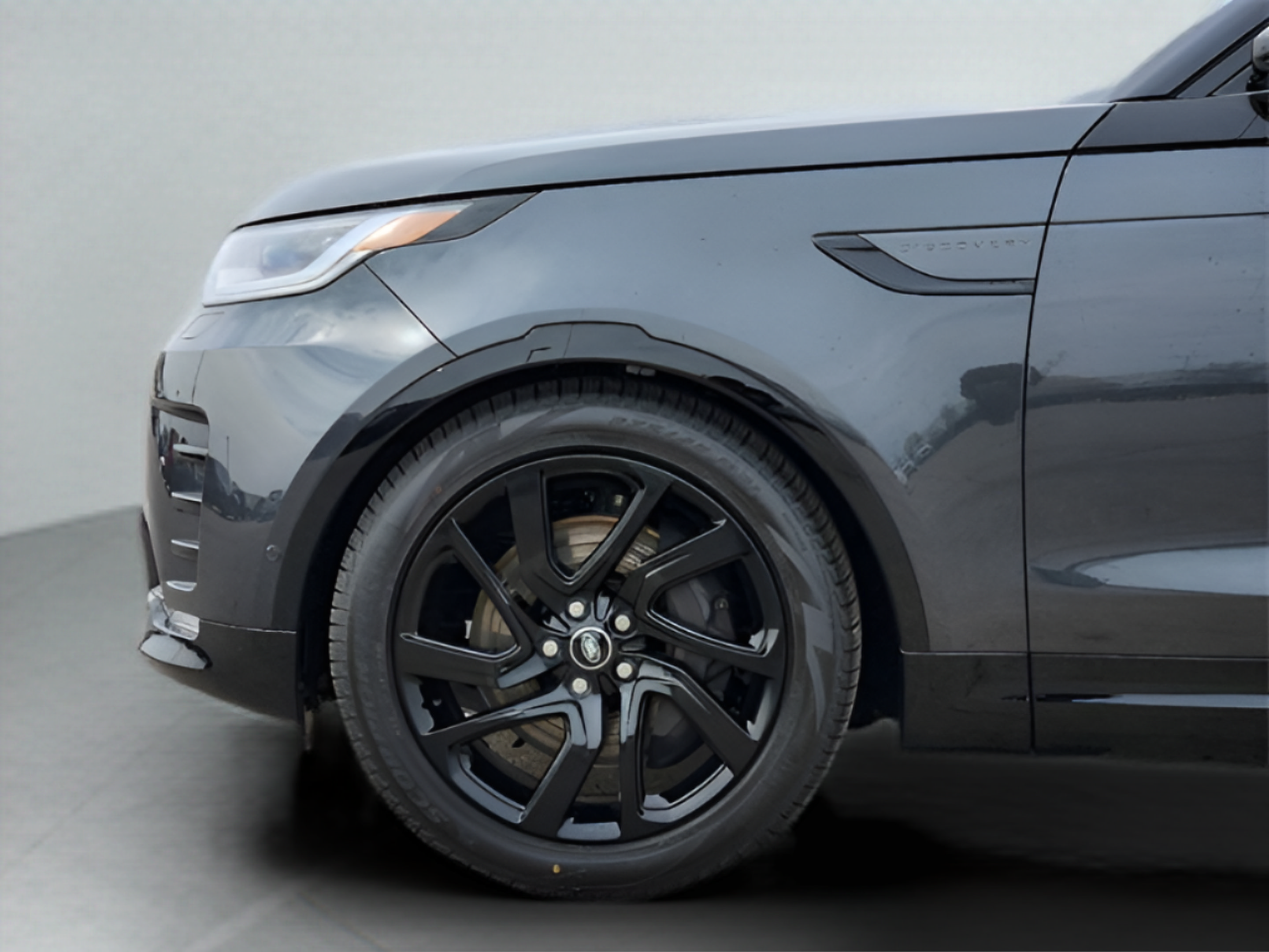 New 2025 Land Rover Discovery Dynamic SE AWD/4WD image 34