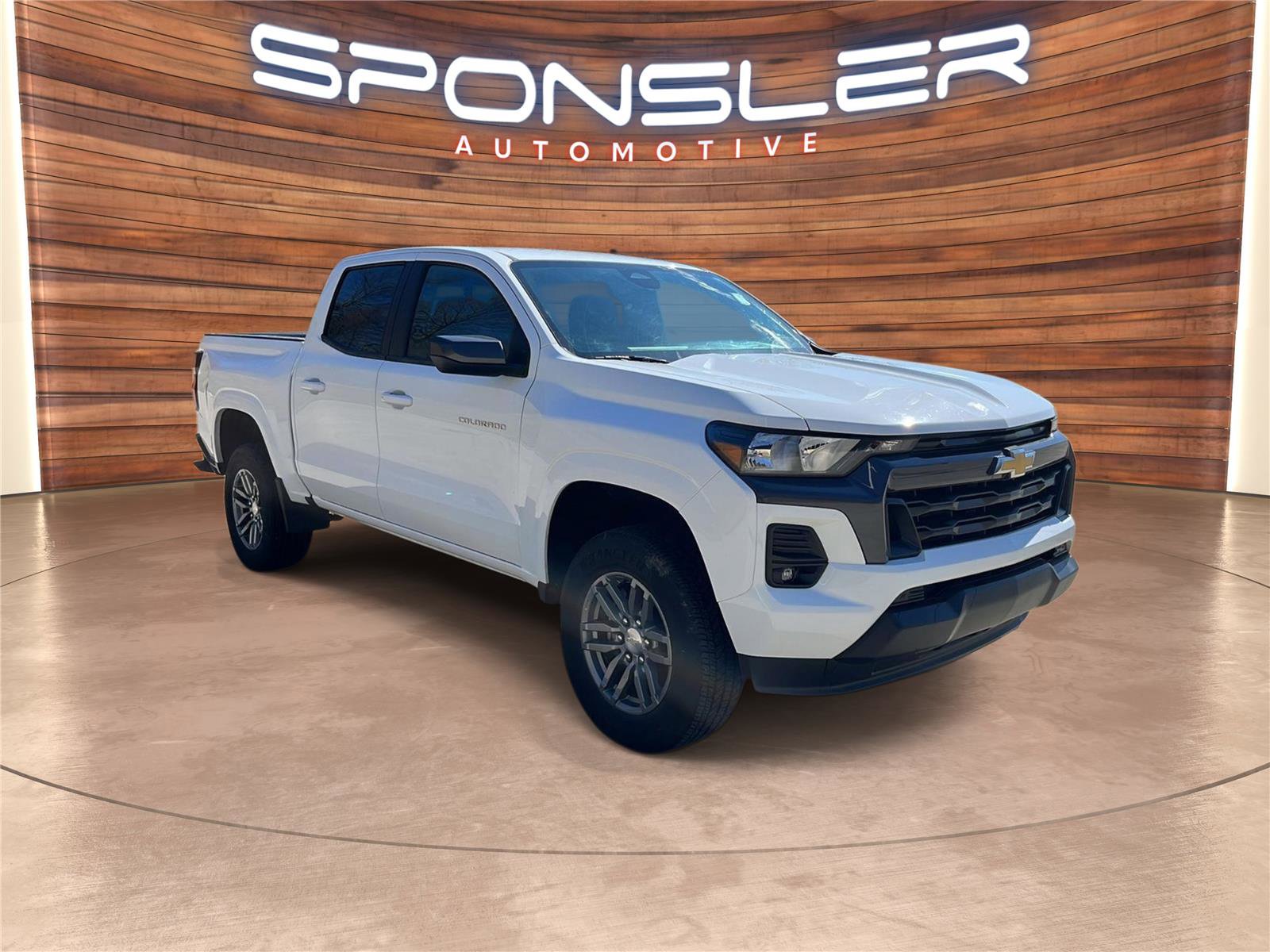 Used 2023 Chevrolet Colorado LT w/ LT Convenience Package image 9