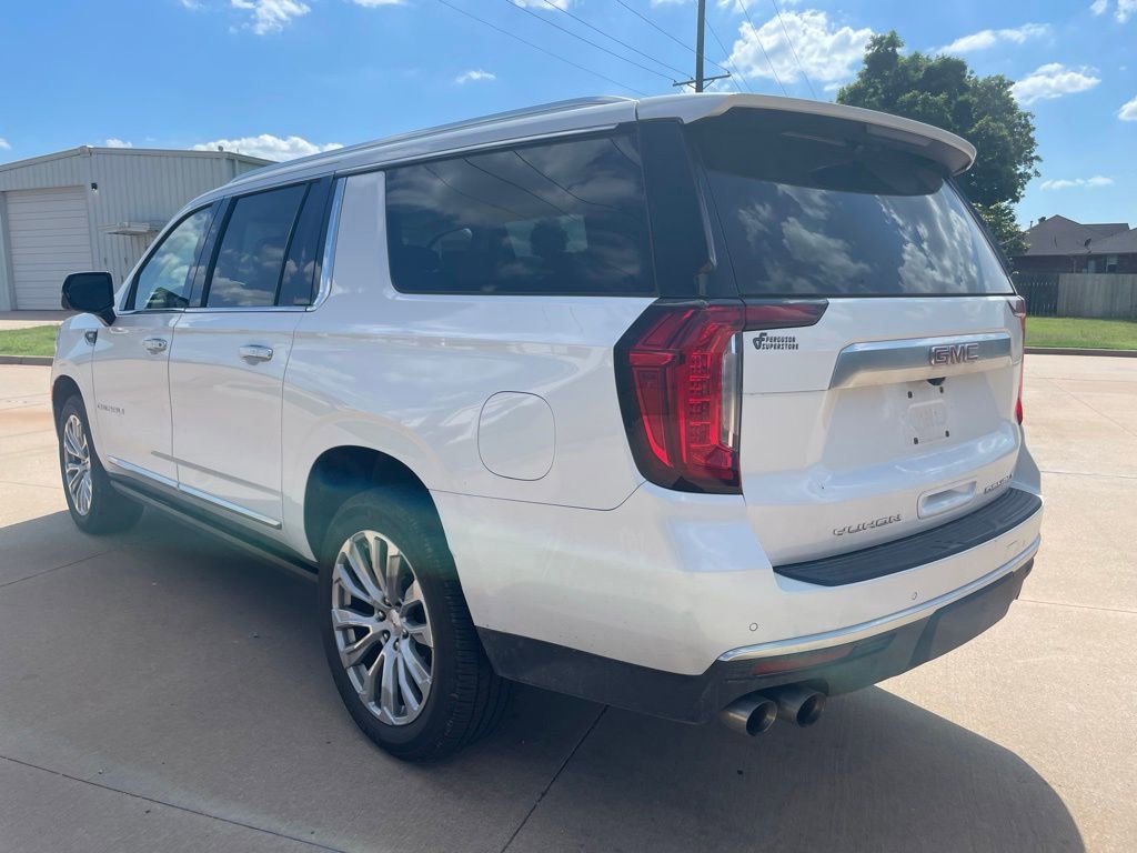 Used 2022 GMC Yukon XL Denali AWD/4WD image 7