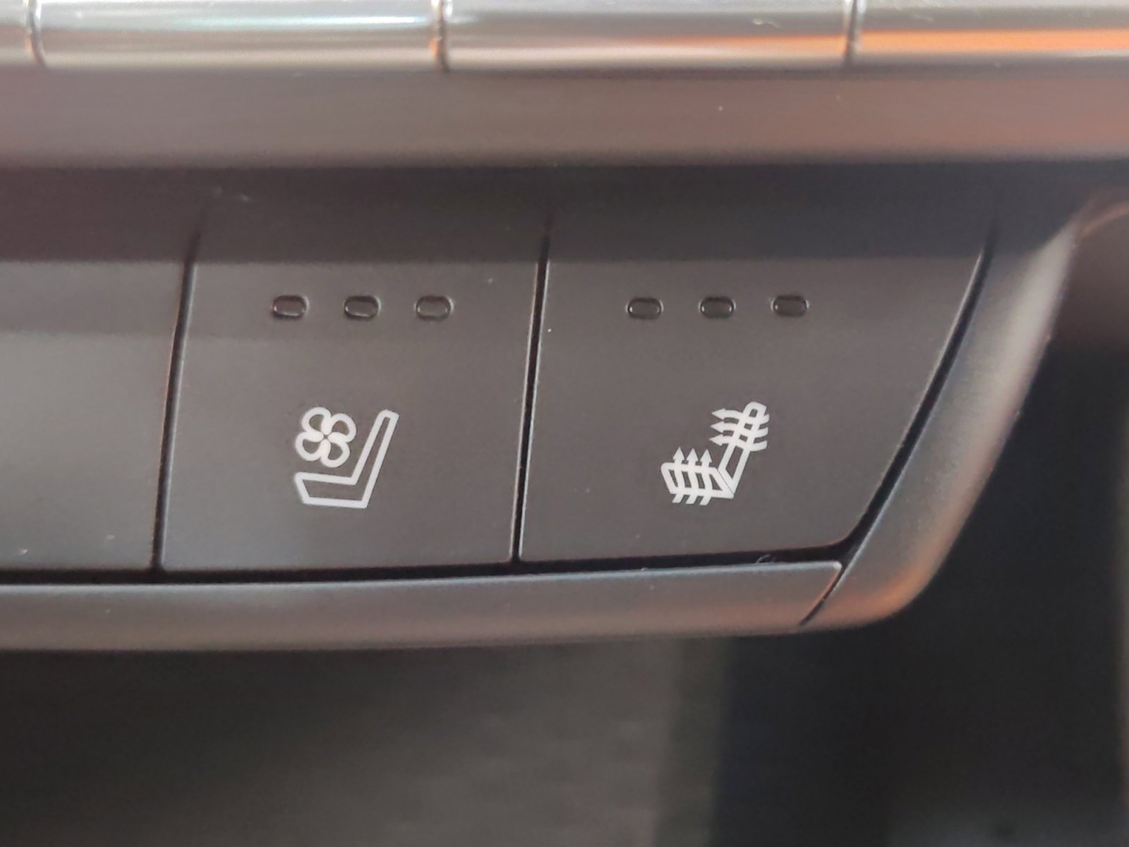 Used 2020 Cadillac CT4 Premium Luxury w/ Climate Package image 3