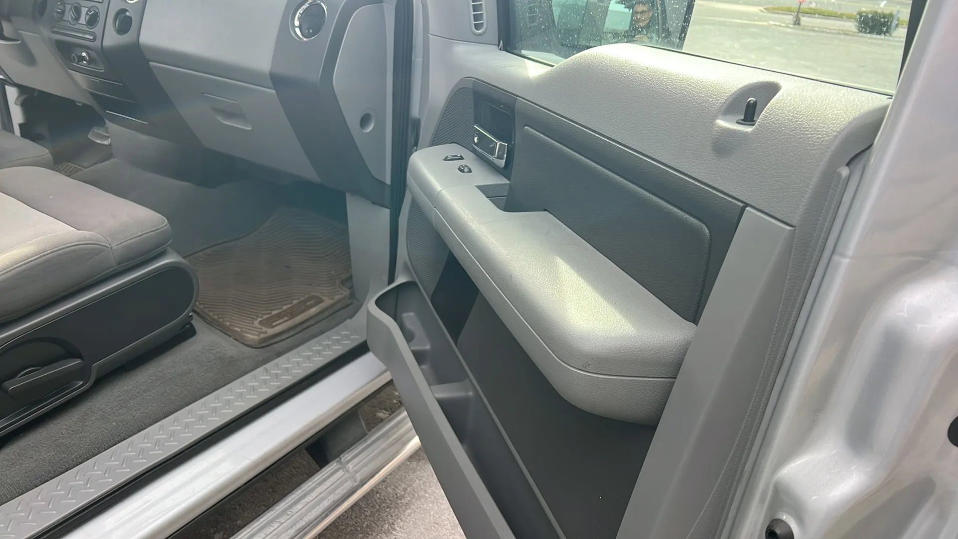 Used 2006 Ford F150 XLT image 28